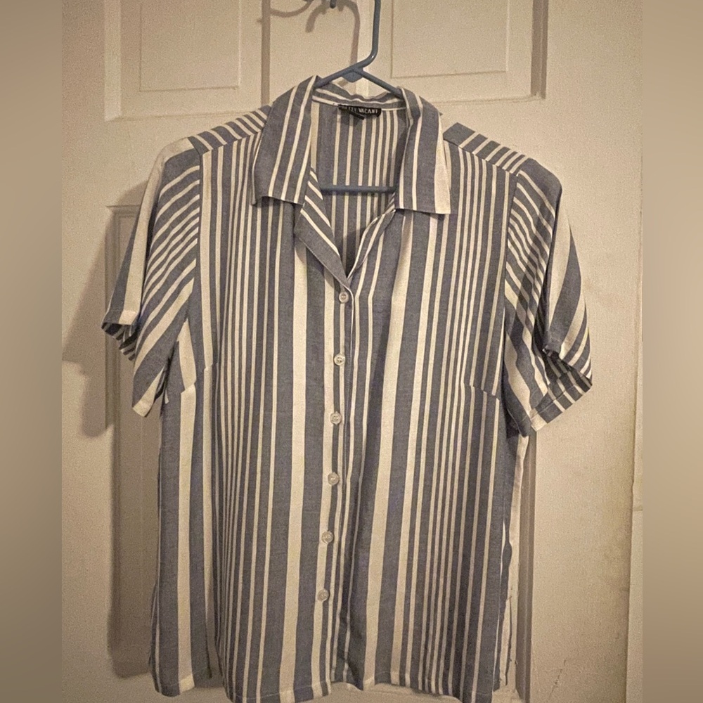 Pretty Vacant (from ModCloth) Button Up